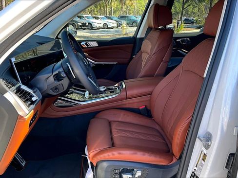 New 2026 BMW X7 M60i image 9