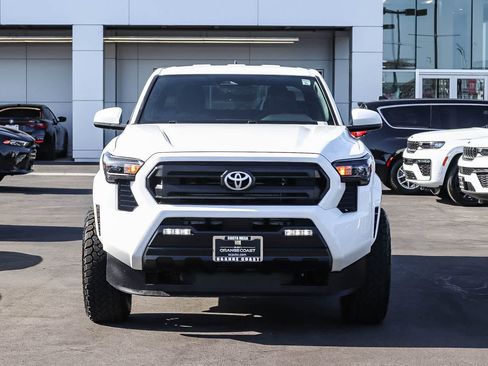 Used 2024 Toyota Tacoma SR5 RWD image 2
