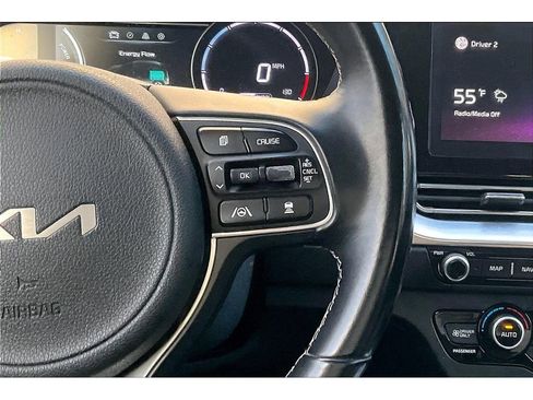 Used 2022 Kia Niro EX image 19