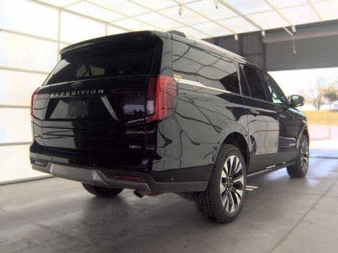Used 2025 Ford Expedition Max Platinum w/ Driver's Package AWD/4WD image 3