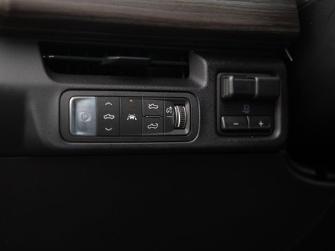 Used 2026 GMC Sierra EV Denali AWD/4WD image 27