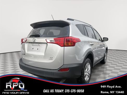 Used 2014 Toyota RAV4 LE image 5