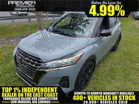 Used 2022 Nissan Kicks SR w/ Premium Package FWD image 1