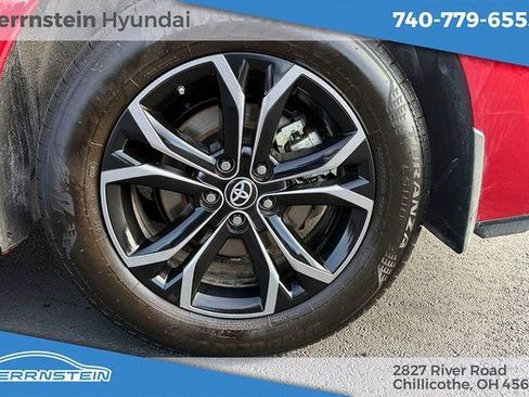 Used 2025 Toyota Sienna Platinum image 30