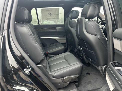 New 2026 Cadillac Vistiq Luxury image 26