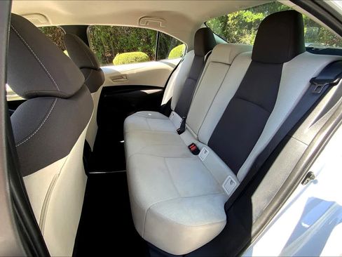 Used 2022 Toyota Corolla LE image 20