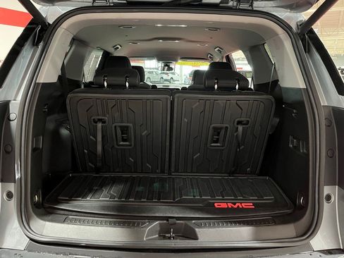 Certified 2023 GMC Acadia SLE w/ Driver Convenience Package image 13