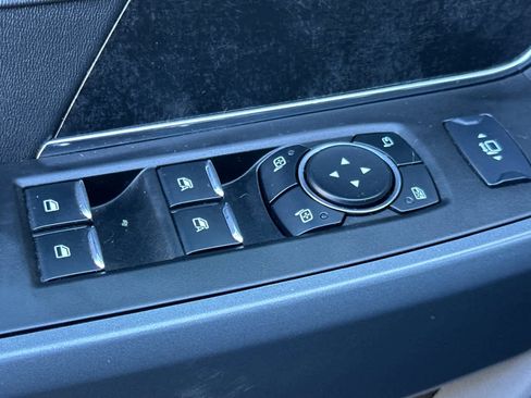 Used 2023 Ford F250 XLT w/ Black Appearance Package image 12