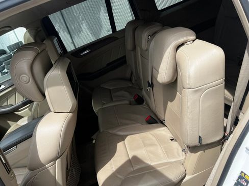 Used 2015 Mercedes-Benz GL 450 4MATIC image 23