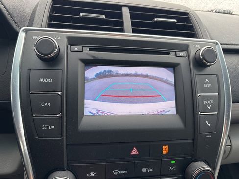 Used 2016 Toyota Camry LE image 16