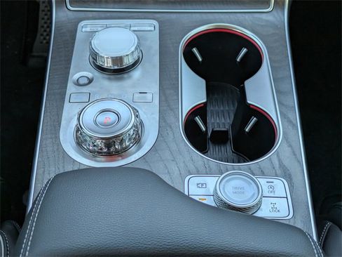 Used 2025 Genesis GV80 3.5T Advanced image 17