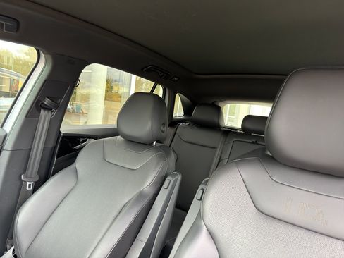 Used 2021 Volkswagen ID.4 Pro S w/ Gradient Package image 13