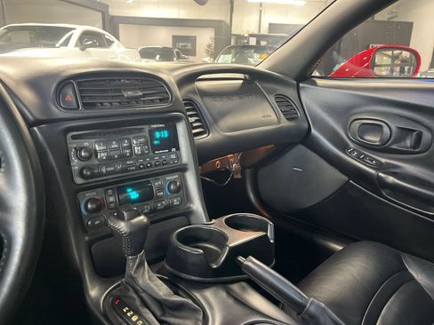 Used 2001 Chevrolet Corvette Coupe w/ Preferred Equipment Group2 RWD image 34