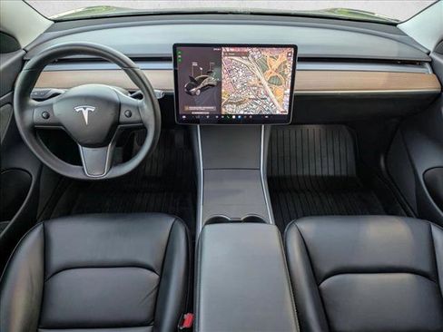 Used 2020 Tesla Model 3 Performance image 18