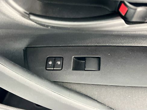 Used 2025 Toyota Corolla LE FWD image 30