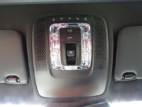 Used 2025 Mercedes-Benz CLA 250 4MATIC image 25
