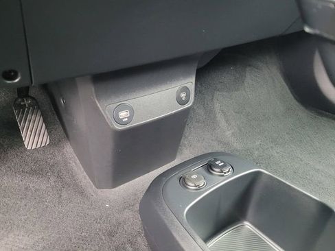 Used 2024 Kia EV6 Light image 16