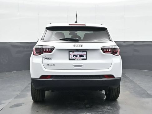 Used 2025 Jeep Compass Sport w/ Mopar Graphics Package AWD/4WD image 3
