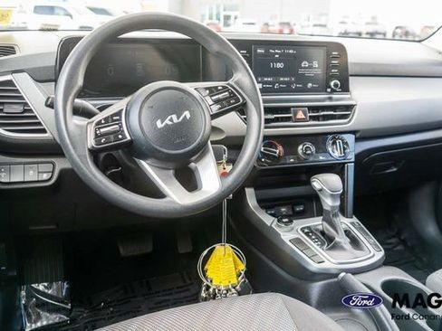 Used 2024 Kia Seltos LX AWD/4WD image 13