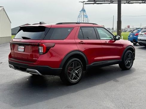Used 2025 Ford Explorer ST-Line w/ Premium Package AWD/4WD image 7