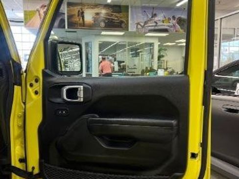 Used 2023 Jeep Wrangler Unlimited w/ Cold Weather Group AWD/4WD image 27
