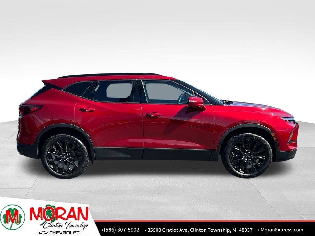 Certified 2024 Chevrolet Blazer LT w/ LPO, Black Grille Bar Package FWD image 8