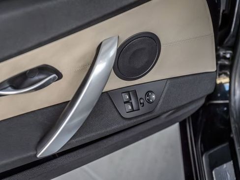 Used 2006 BMW M Roadster image 39