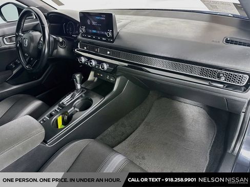 Used 2022 Honda Civic Sport image 26