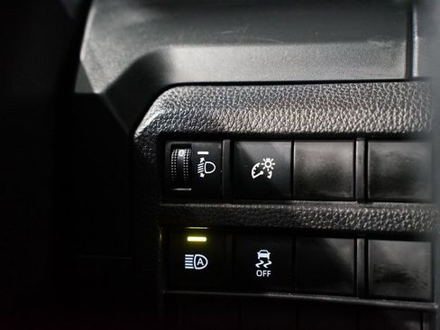 Certified 2025 Toyota Tacoma SR image 23