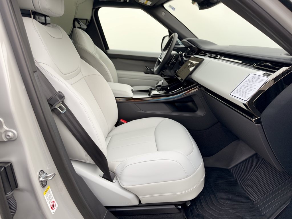 New 2027 Land Rover Range Rover Sport SE AWD/4WD image 30