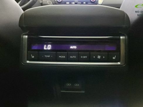 Used 2024 Lexus GX 550 w/ Accessory Package (31) AWD/4WD image 42