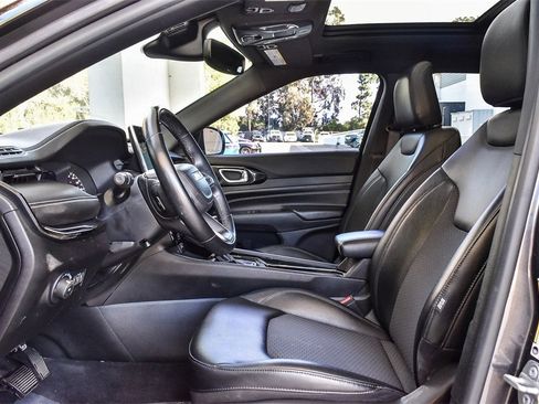 Used 2022 Jeep Compass Altitude w/ Sun and Sound Group image 17