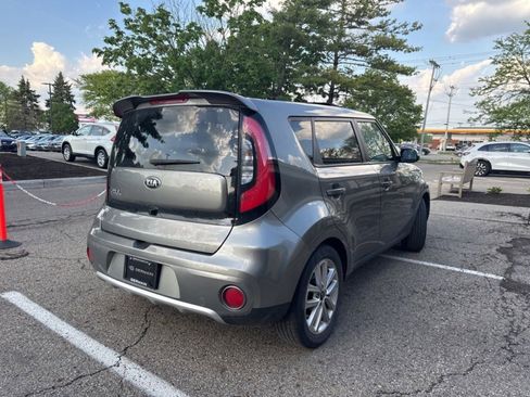 Used 2017 Kia Soul + w/ Primo Package FWD image 8