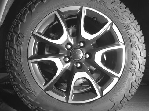 Used 2025 Jeep Compass Trailhawk AWD/4WD image 13