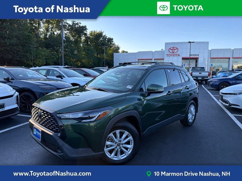 Certified 2023 Toyota Corolla Cross LE w/ Moonroof Package AWD/4WD image 1