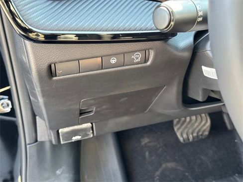 New 2026 Nissan Kicks SR image 24