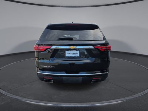 Used 2023 Chevrolet Traverse High Country AWD/4WD image 12