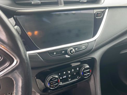 Used 2022 Buick Encore GX Essence w/ Experience Buick Package image 11