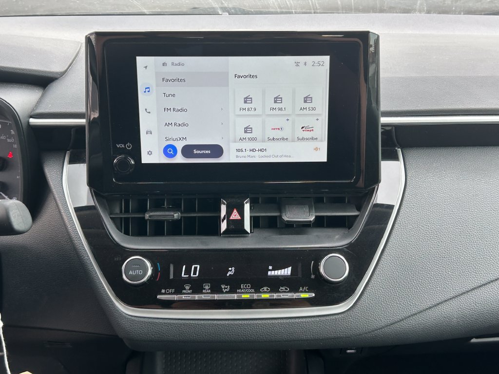 Used 2025 Toyota Corolla LE FWD image 11