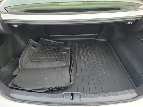 Used 2024 Toyota Crown Limited image 8