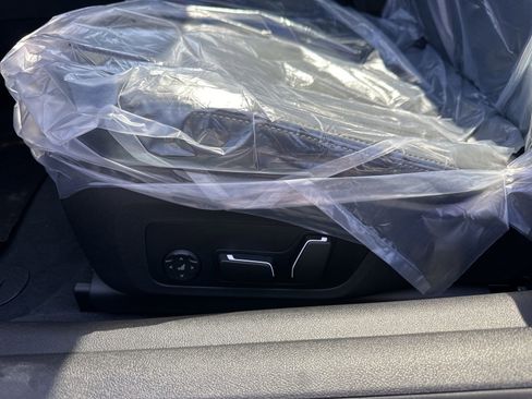 New 2025 BMW 430i xDrive Coupe w/ Convenience Package image 13