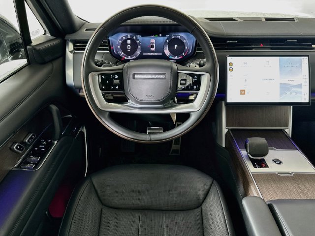 Used 2025 Land Rover Range Rover SE AWD/4WD image 23