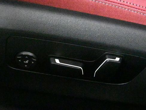 Used 2026 BMW 530i xDrive w/ Premium Package image 28