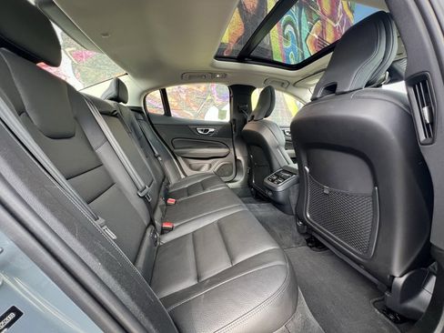 Used 2023 Volvo S60 B5 Ultimate image 29