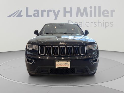Used 2017 Jeep Grand Cherokee Laredo AWD/4WD image 8