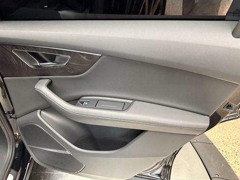 Used 2023 Audi Q7 2.0T Premium Plus w/ Premium Plus Package image 22