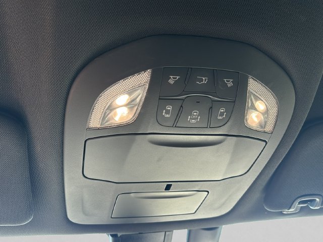 Used 2019 Chrysler Pacifica Touring-L w/ S Appearance Package FWD image 28