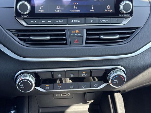 Certified 2025 Nissan Altima 2.5 S image 11