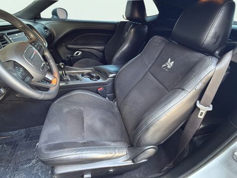 Used 2022 Dodge Challenger R/T Scat Pack RWD image 13