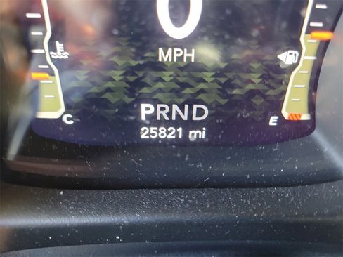 Used 2022 Jeep Wrangler Unlimited Rubicon image 32